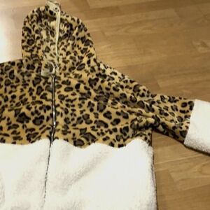 🆕🆕 NEW Color Block Leopard Pattern Jacket🆕🆕
